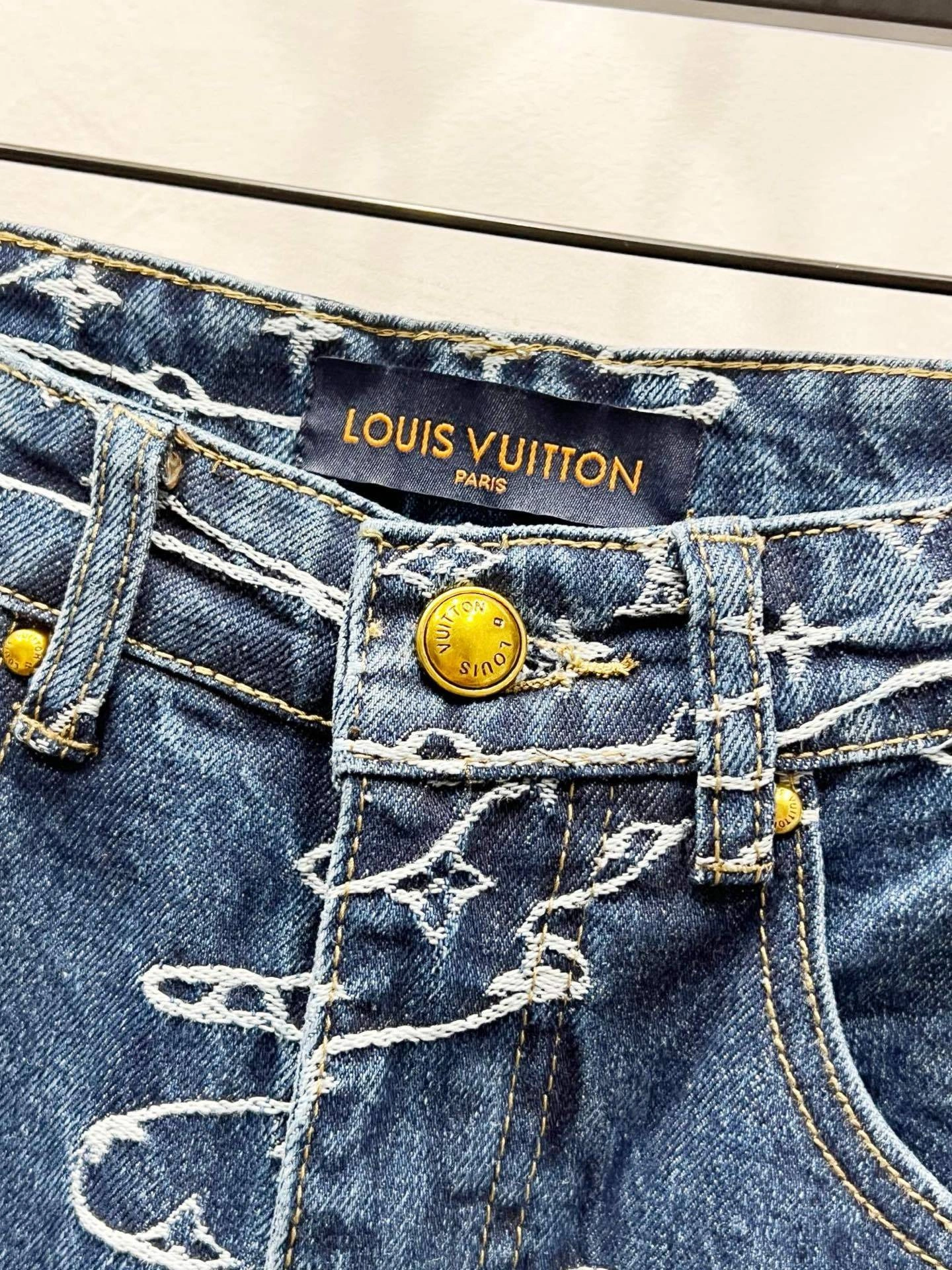 wg.luxury- 8V item:E-F000I0114
